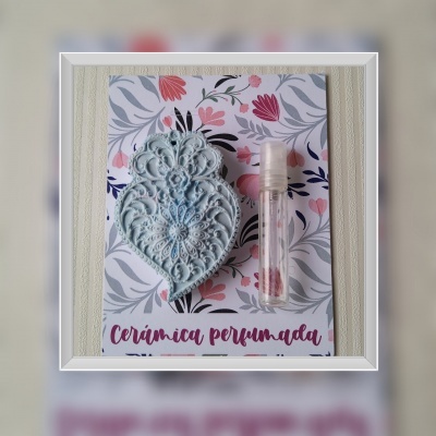 Coração de Viana de cerâmica perfumada em cartonagem personalizada