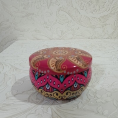 Vela de soja em caixa de metal Mandala do Amor Próprio