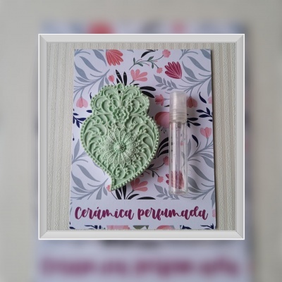 Coração de Viana de cerâmica perfumada em cartonagem personalizada