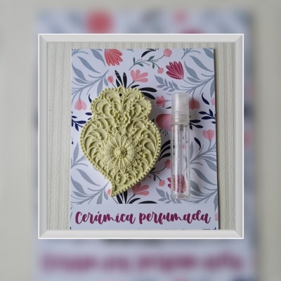 Coração de Viana de cerâmica perfumada em cartonagem personalizada