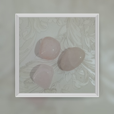 Cristal rolado de Quartzo Rosa