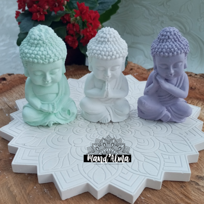 Altarzinho com 3 mudras de buda em gesso perfumado