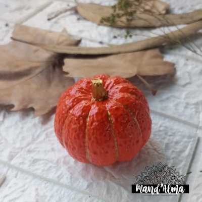 Abóbora decorativa pintada á mão