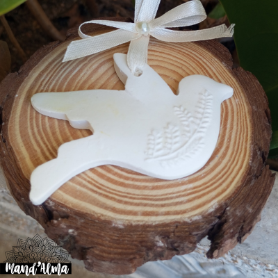 Pomba gesso perfumado