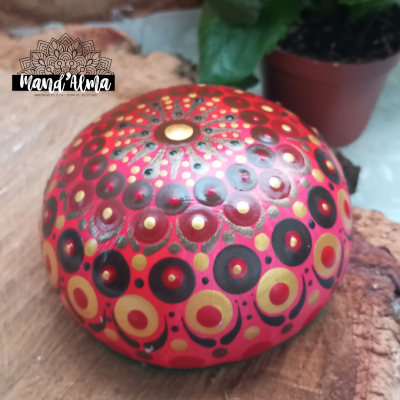 Mandala em pedra do Chakra Base/ Raíz