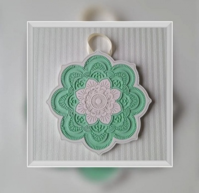 Mandala do Chakra Cardíaco em cerâmica perfumada