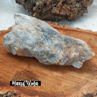 Cristal calcedônia em bruto grande