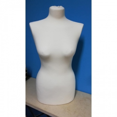torso de manequim feminino branco