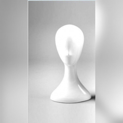 Cabeça de Manequim em Plástico Cor Branco para exposição...