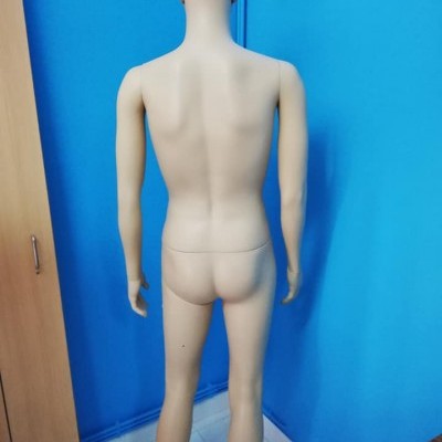 Manequim boneco masculino em pé cor de pele M11