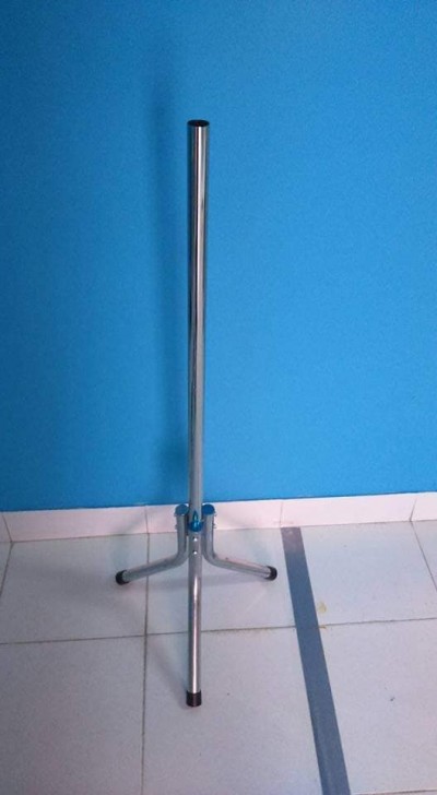 Base em aço inox tripé para manequim