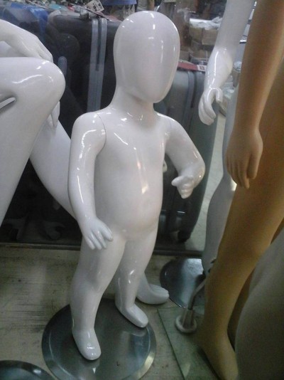 Manequim boneco criança cor branco idade 01 aos 03  anos