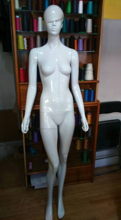 Manequim boneco feminino cor branco B5