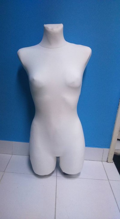 Busto feminino para costura cor branco meio corpo tamanho 36/38 único em Portugal