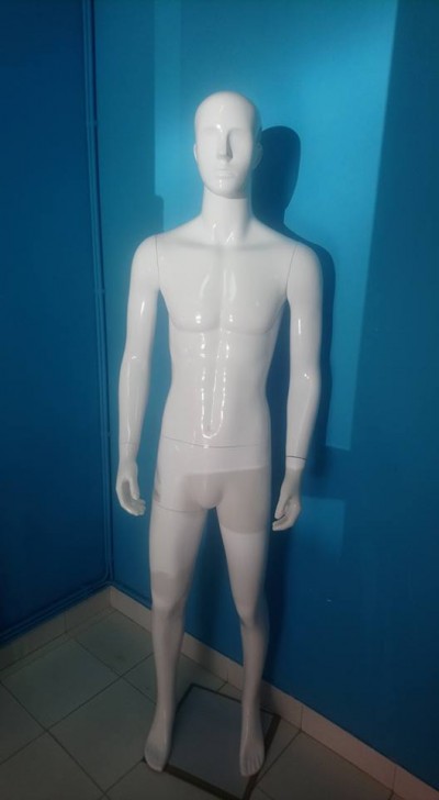 Manequim Masculino Musculado com cabeça cor branco B14