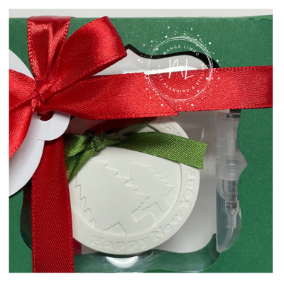 Medalha em Gesso Perfumado “Merry Christmas / Happy New Year” – Lembrança de Natal para Professores