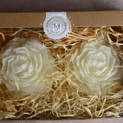 Vela Peônia Branca: Frescura de Limão em Cada Detalhe