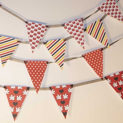 Grinalda de Bandeirolas Mickey e Minnie