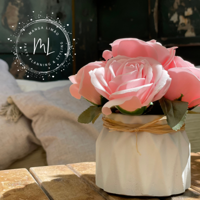 Pote com Rosas de Sabão