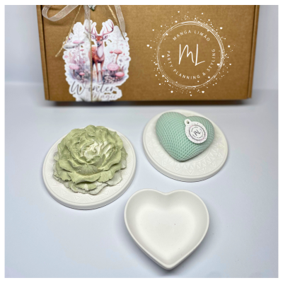 Pack Encanto de Inverno – Conjunto Artesanal em Gesso com Vela e Peónia | Manga Limão