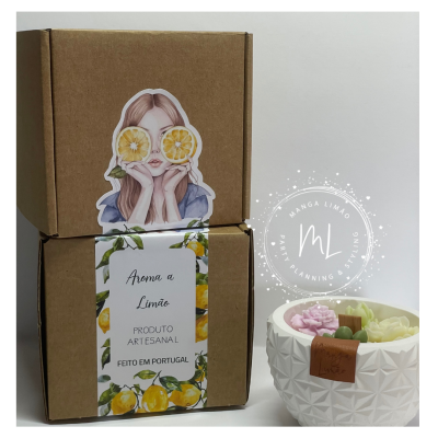 Vaso com Velas em Tons Pastel