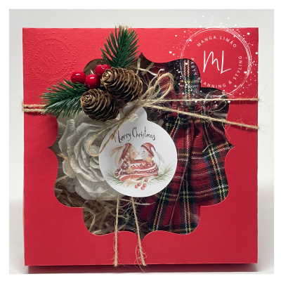 Flor de Peónia em Gesso Perfumado com Saco Xadrez – Edição Especial de Natal