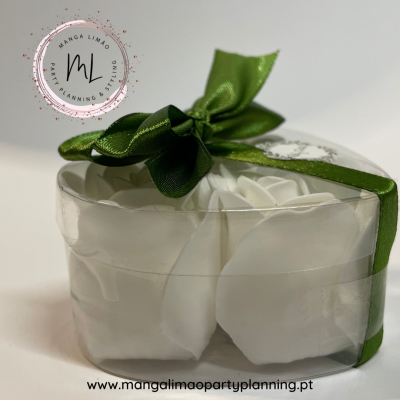 Caixa Coração Transparente com Rosas de Sabão ? Presente Delicado e Aromático