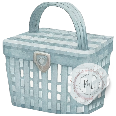 Cesta de piquenique azul clara com alça e fecho, selo branco redondo com texto e logo.