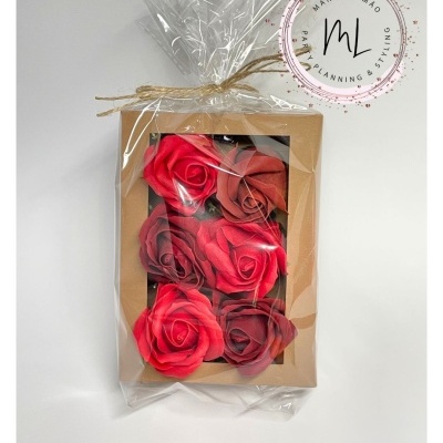 🌹 Embalagem com 6 Rosas de Sabão Vermelhas– Personalizável com Tag