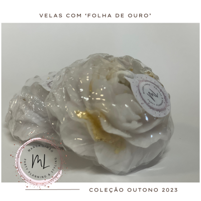 Vela Flor Decorativa com Laivos dourados