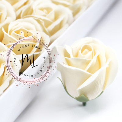 Caixa com 9 Botões de rosa em sabão ( champanhe )