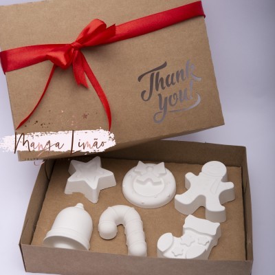 Caixa com peças em gesso perfumado