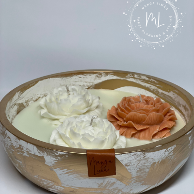 Taça Artesanal em Gesso Cerâmico com Vela Aromática e Flores em Cera