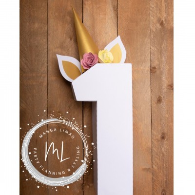 Número + topo de bolo unicórnio