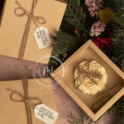 Flor em Gesso Perfumado Ocre + Vaporizador | Edição Limitada Flor em Gesso Perfumado Ocre + Vaporizador | Edição Limitada
