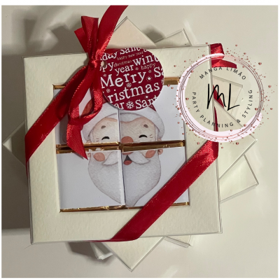 Caixa com 4 napolitanas de Chocolate