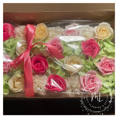 Caixa Oferta Flores de Sabão tons Rosa Caixa Oferta Flores de Sabão tons Rosa