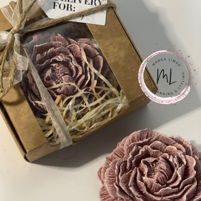 Gesso Perfumado Rosa Escuro | Lembrança Artesanal com Aroma Gesso Perfumado Rosa Escuro | Lembrança Artesanal com Aroma