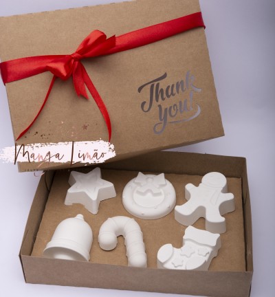 Caixa com peças em gesso perfumado Caixa com peças em gesso perfumado