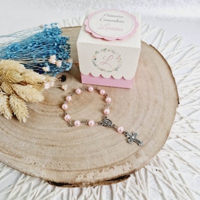 caixa cubo com rosário