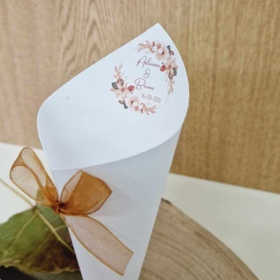 Cone pétalas flores