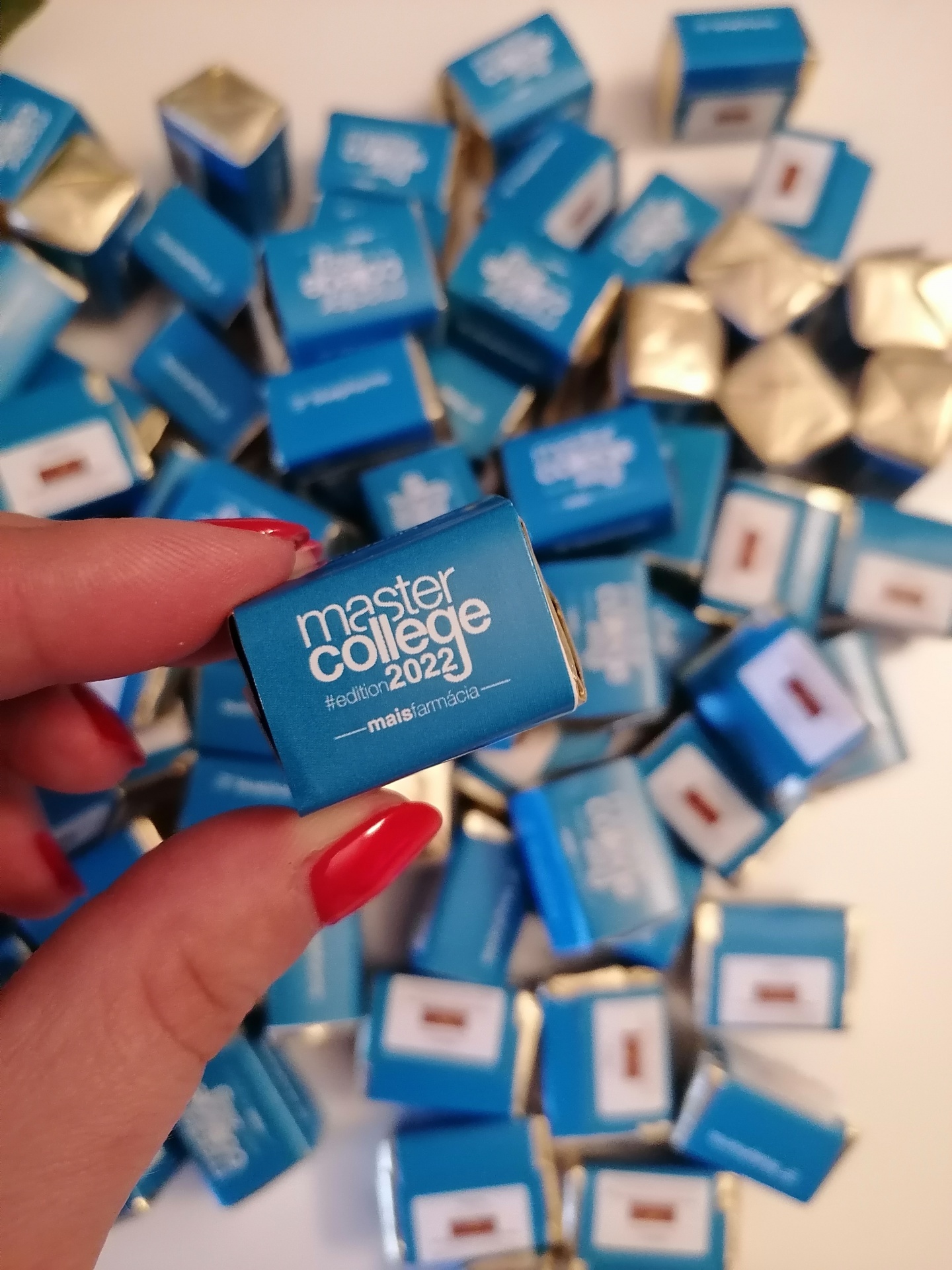Empresas | Os bombons para o evento da Mais Farmácia
