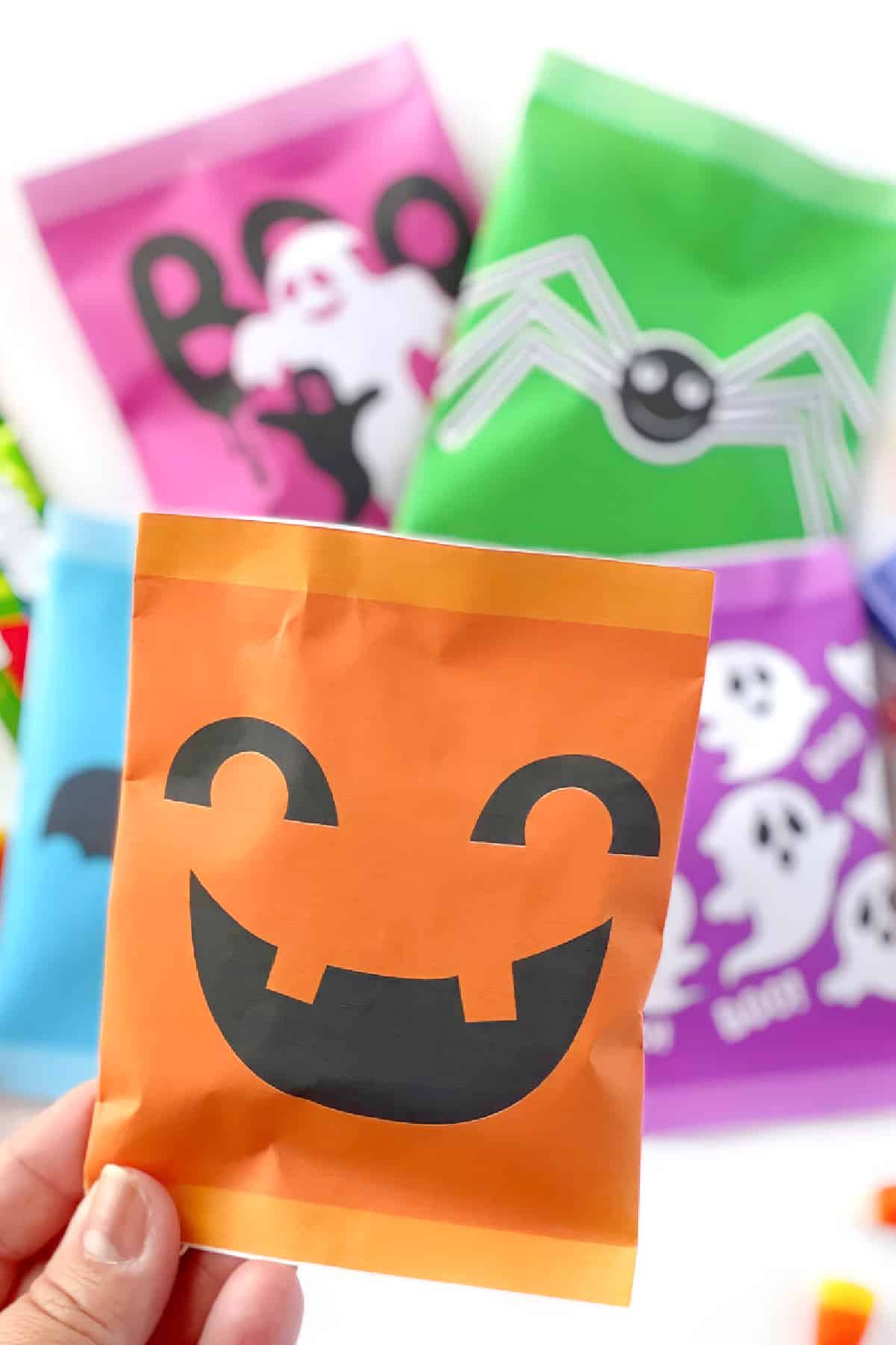 🎃 Saquinhos de Halloween Personalizados com Gomas (80g)