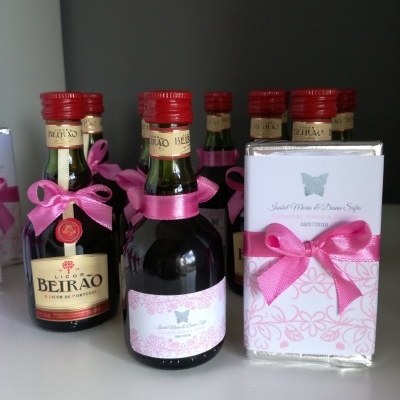 Conjuntos&#x20;de&#x20;Lembran&#x00E7;as&#x20;&#x7C;&#x20;Miniaturas&#x20;Licor&#x20;Beir&#x00E3;o&#x20;&#x2B;&#x20;Mini&#x20;Chocolates&#x20;20gr