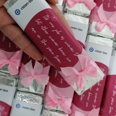 Mini&#x20;Chocolates&#x20;50gr&#x20;com&#x20;o&#x20;logotipo&#x20;da&#x20;empresa