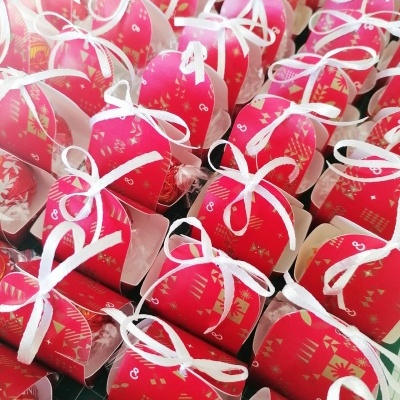 Ornamento&#x20;&#x00C1;rvore&#x20;de&#x20;Natal&#x20;com&#x20;Chocolate&#x20;&#x7C;&#x20;Lembran&#x00E7;as&#x20;para&#x20;Empresas