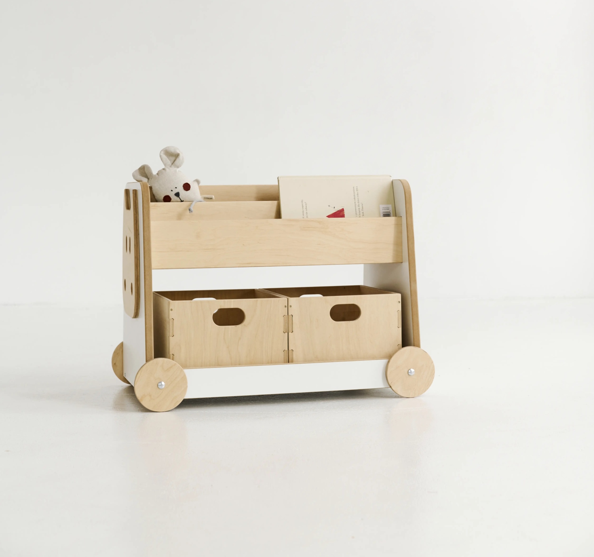 Estante de Madeira Sobre Rodas Estante de Madeira Sobre Rodas