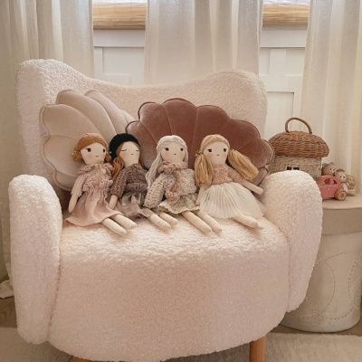 Boneca NILA Saia de Tule