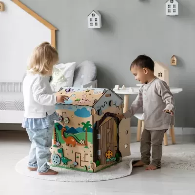 Casa de Madeira DINOSSAUROS Montessori com Iluminação