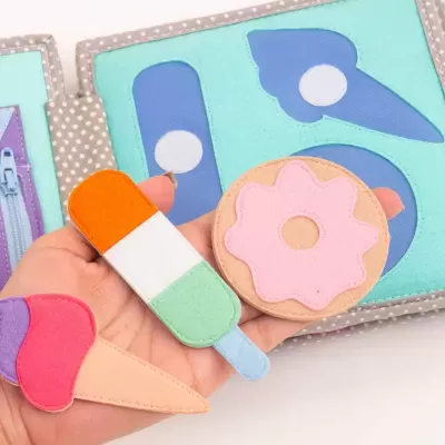 Feliz Dia do Urso - MINI Livro Sensorial de 6 Páginas